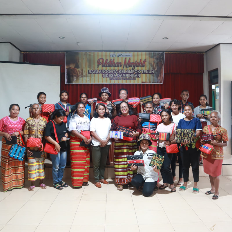 Sanggar Suara Perempuan foto pelatihan menjahit